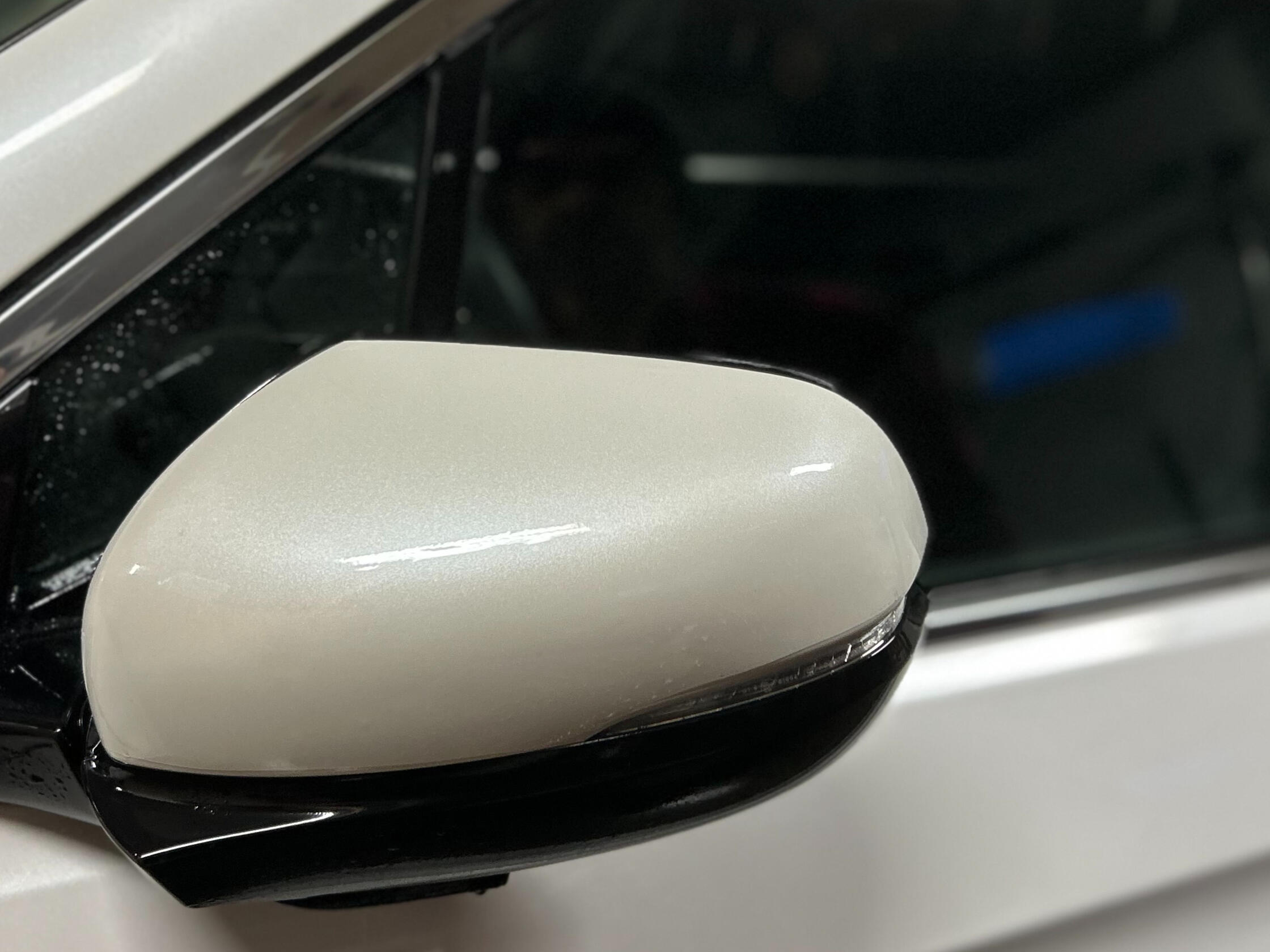 Honda Pilot : miroir gauche entièrement découpé à la main, protection complète de la coque